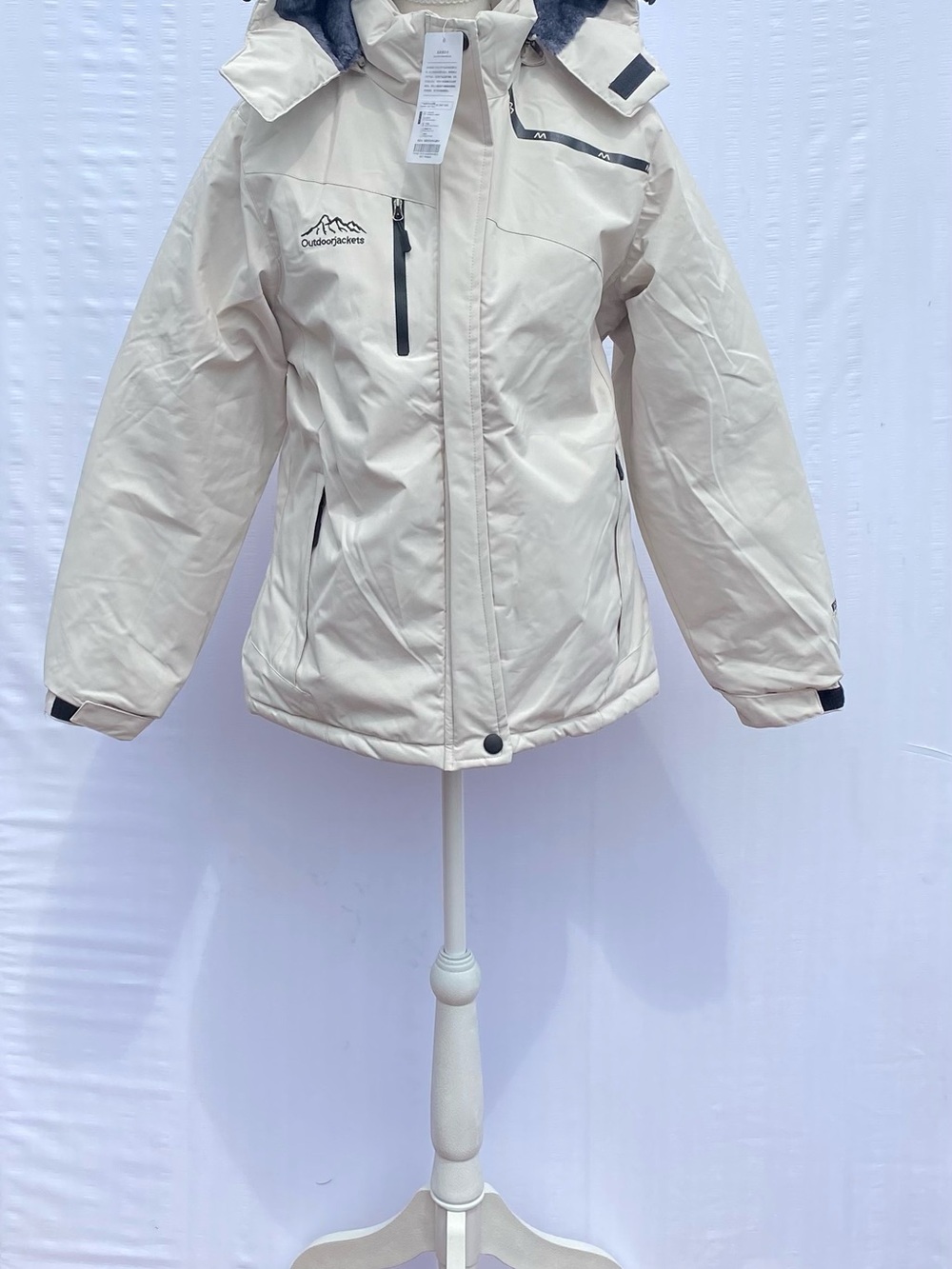 Source Unknown Cream Ski Snow Jacket with Black Accents